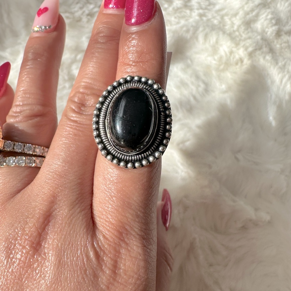 Silver onyx ring